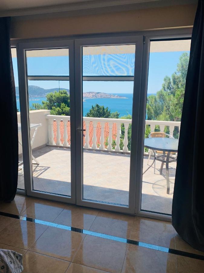 Imperia Lägenhet Bar Exteriör bild